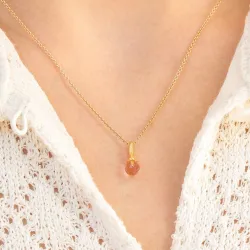 Julie Sandlau Berry Small roze hanger in verguld sterlingzilver roze kristal